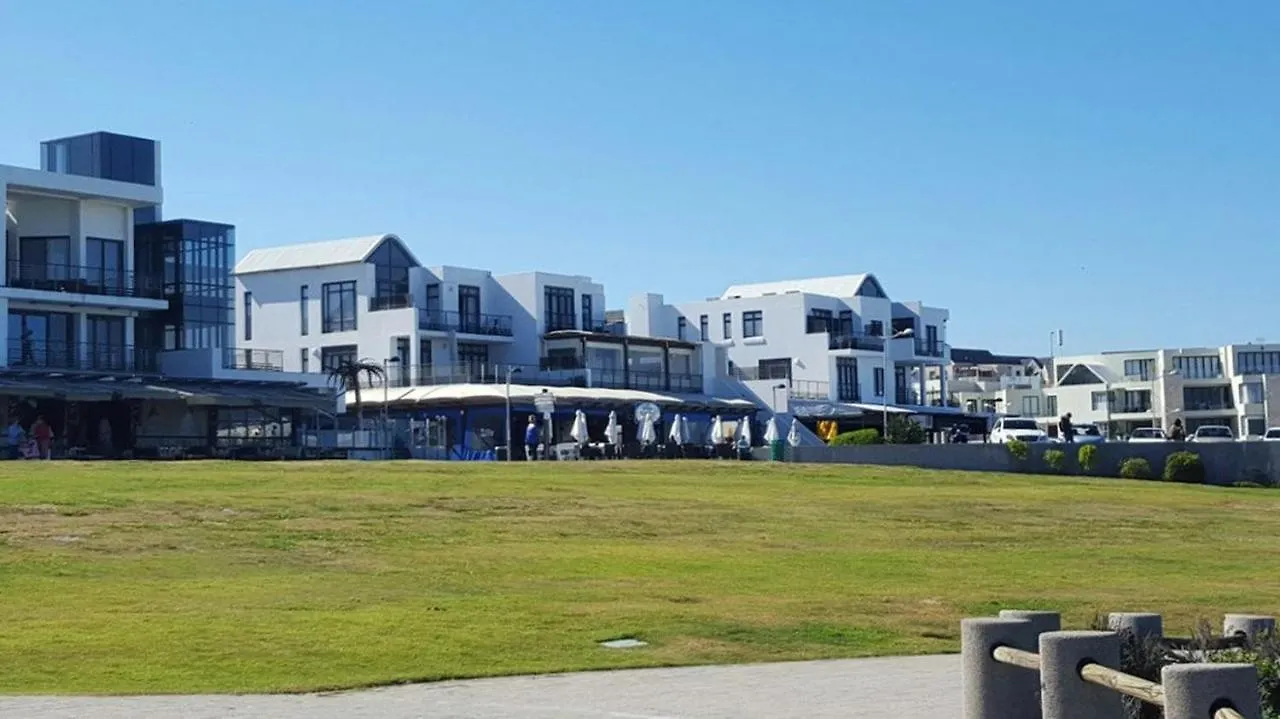 245 Eden On The Bay contacts